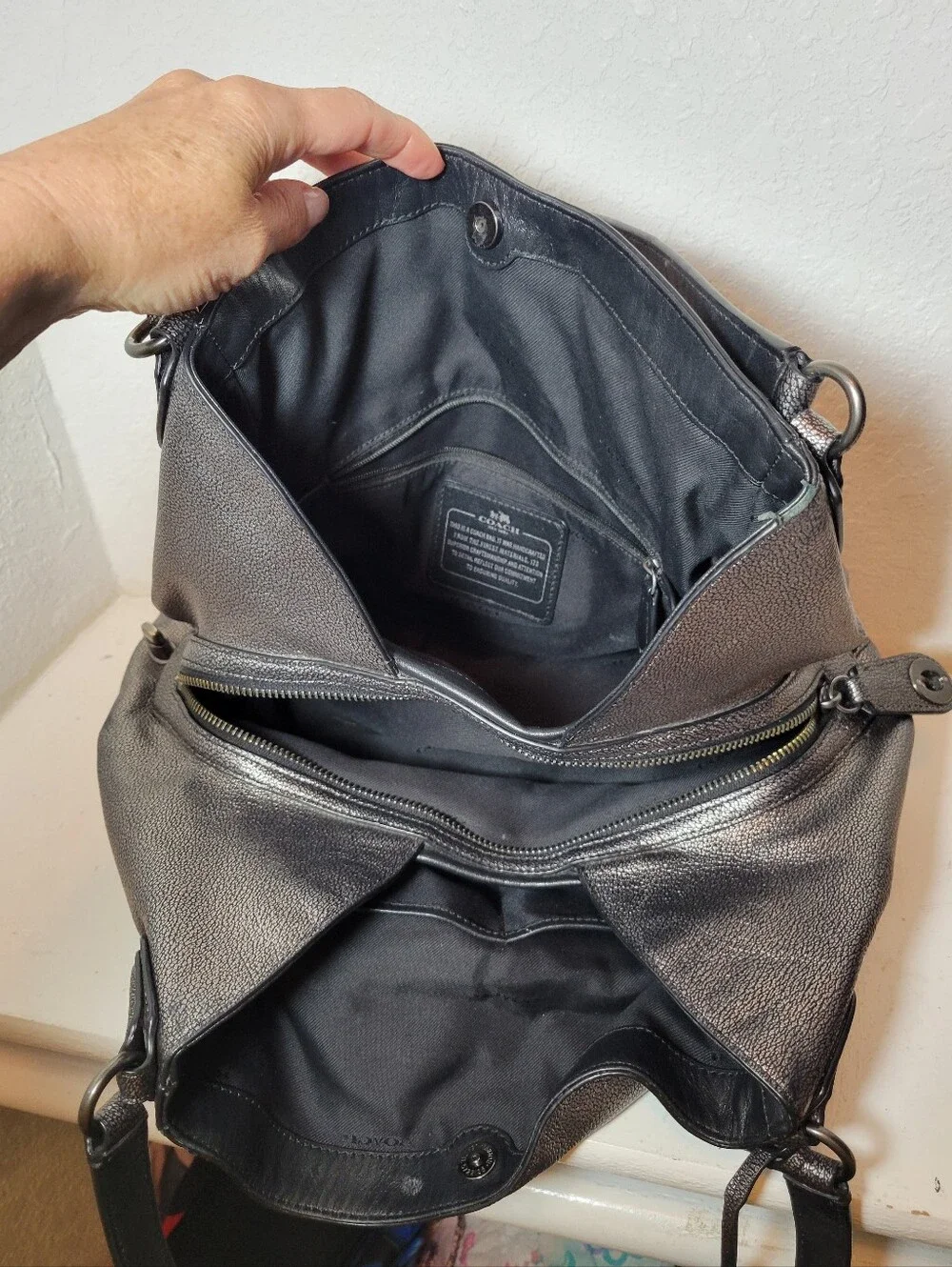 Coach Gunmetal Pebbled Shoulder Bag Silver Hardware Zip Magnetic Logo‎ Charm